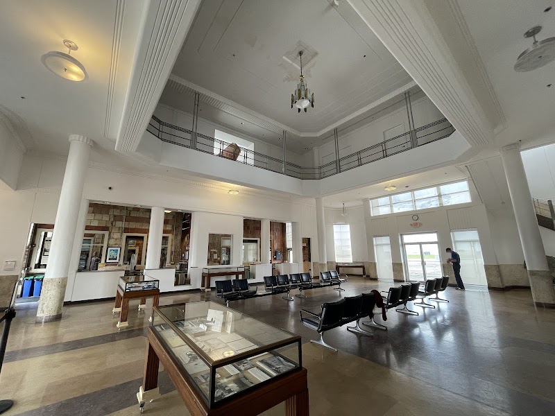 1940 Air Terminal Museum - Photo 6