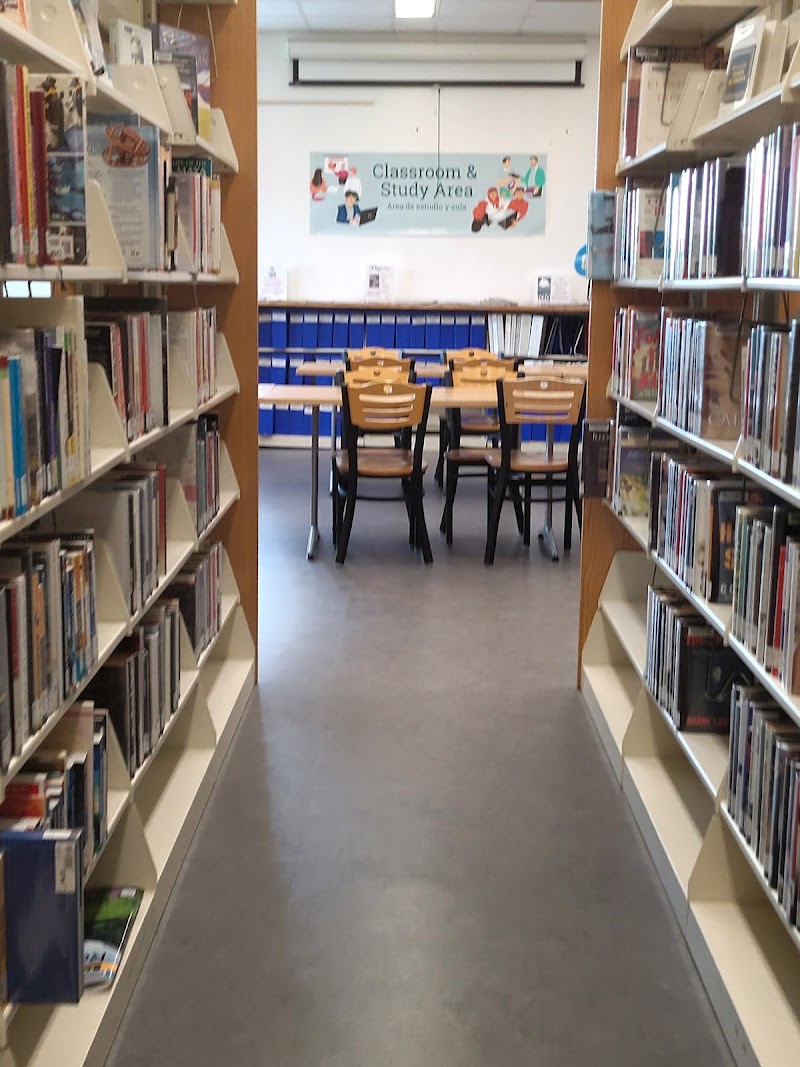 Aldine Branch Library - Photo 2