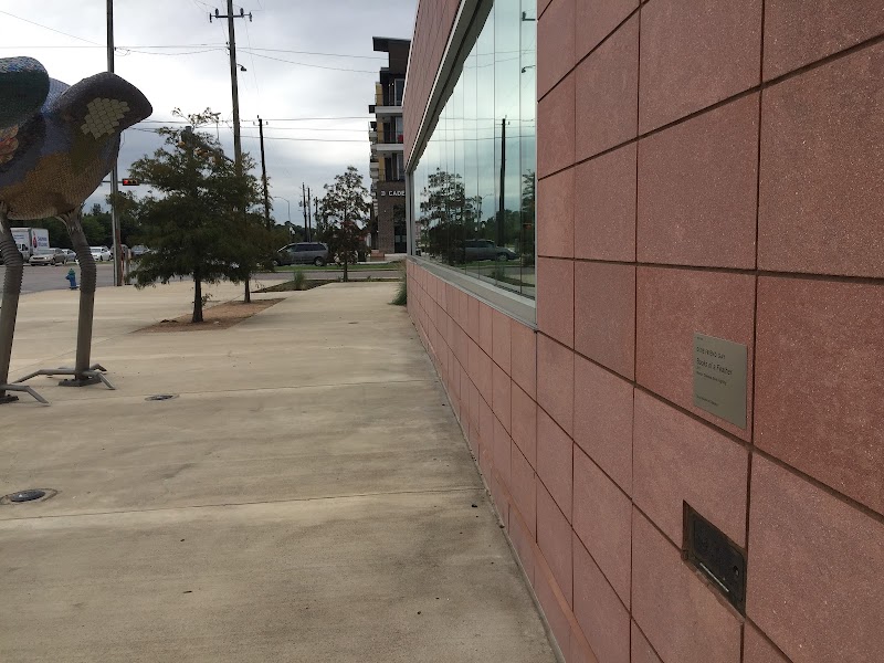 Alice McKean Young Neighborhood Library - Photo 8