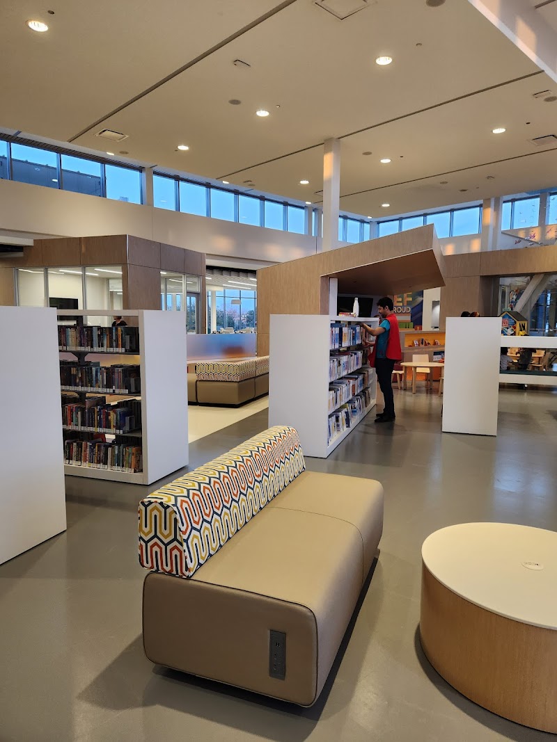 Alief-David M. Henington Regional Library - Photo 2