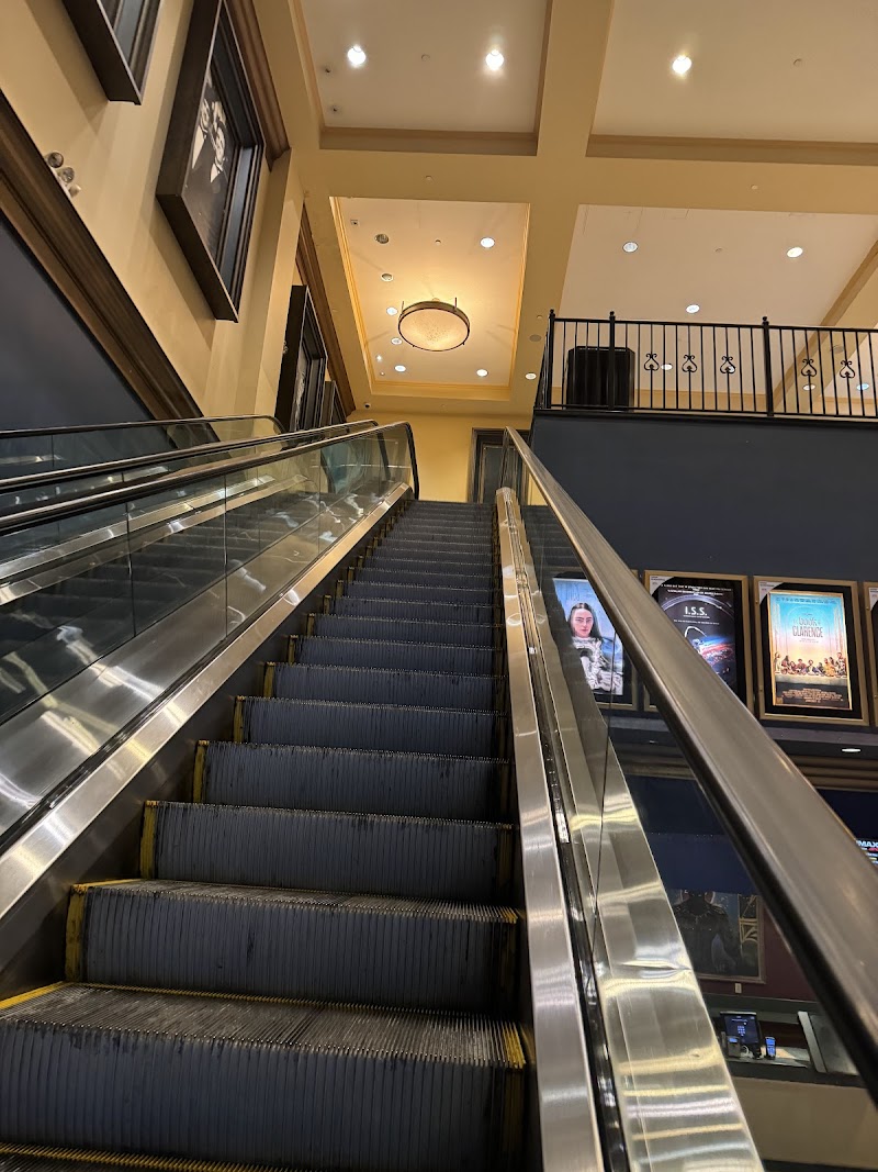 AMC 34th Street 14