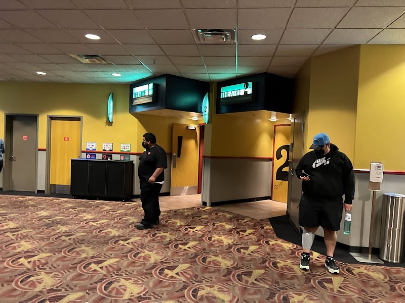 AMC Bay Street 16