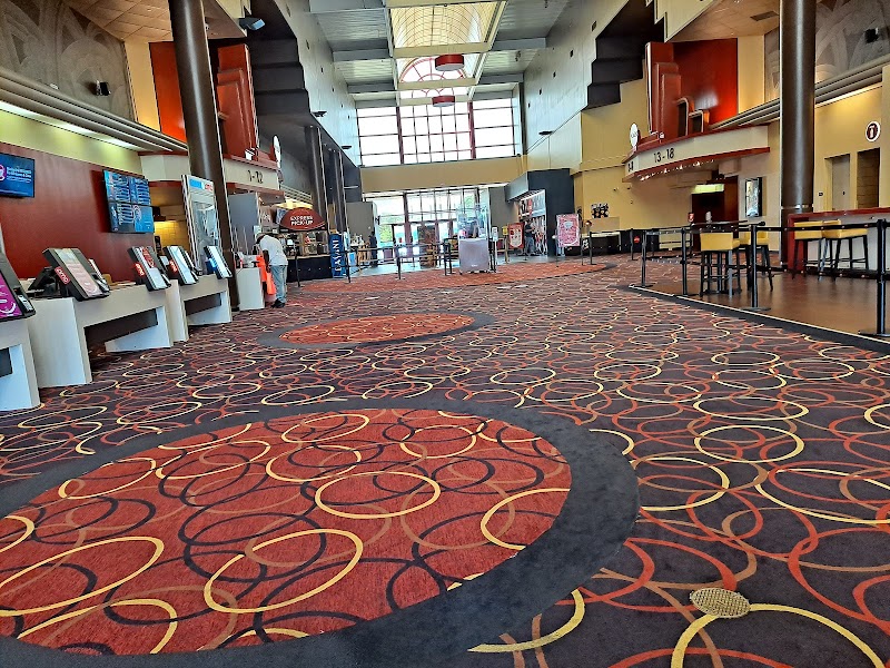 AMC Fountains 18