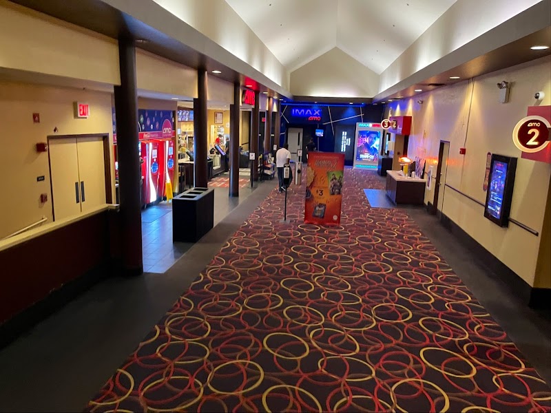 AMC Fresh Meadows 7