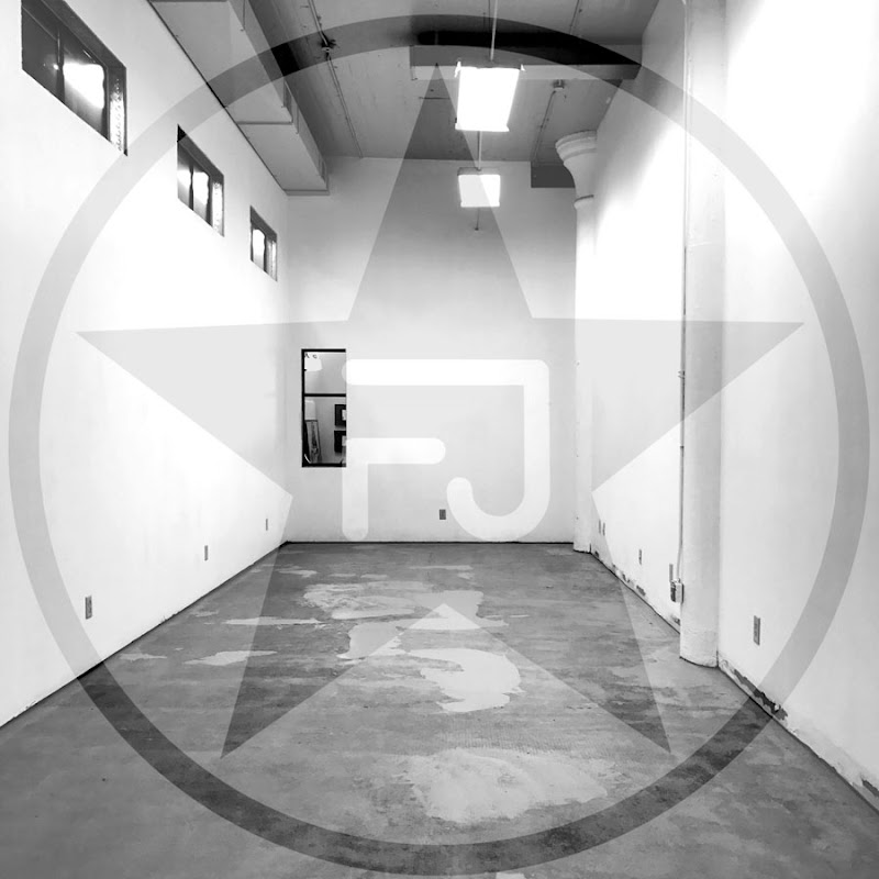 Artdose Magazine LLC