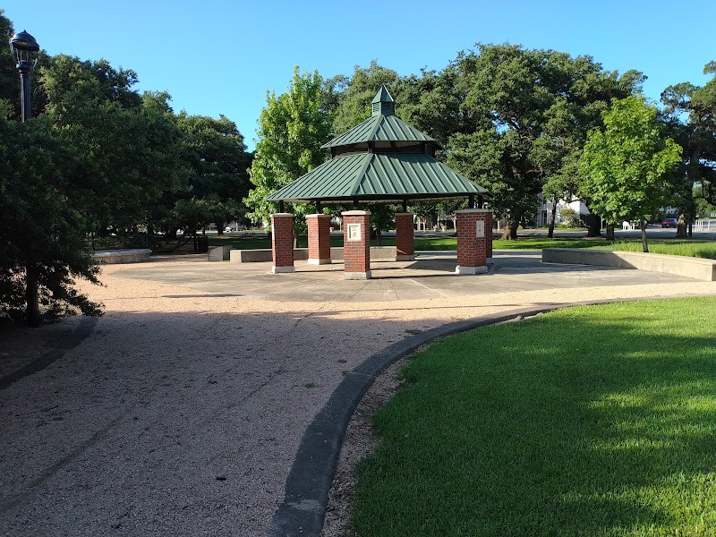Baldwin Park - Photo 2