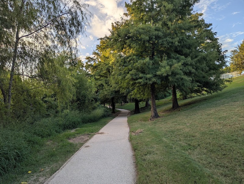 Bayou Park - Photo 2