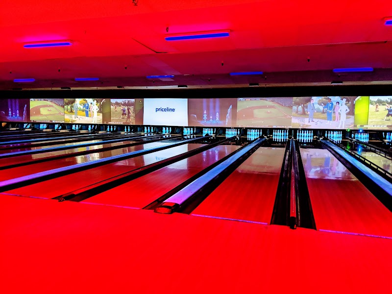 Bowlero Old Town
