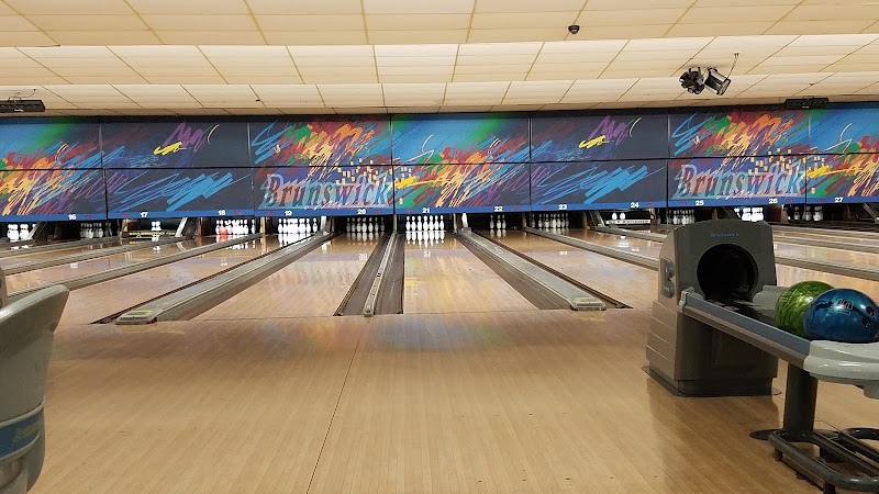 Bowlero Tucson