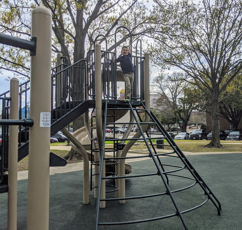Burleson Park - Photo 2