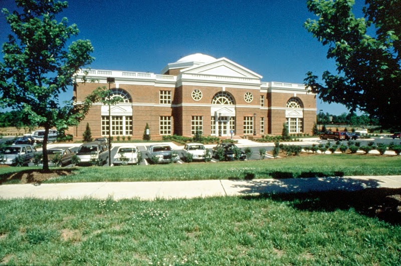 Charlotte Mecklenburg Library - SouthPark Regional