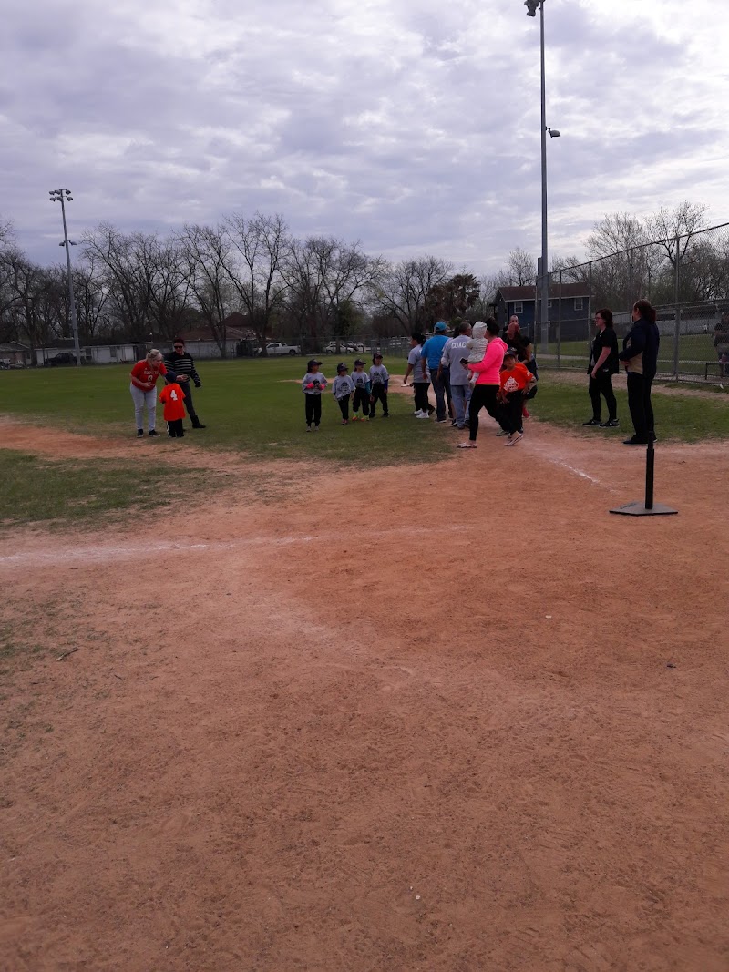 Clark Park - Photo 4