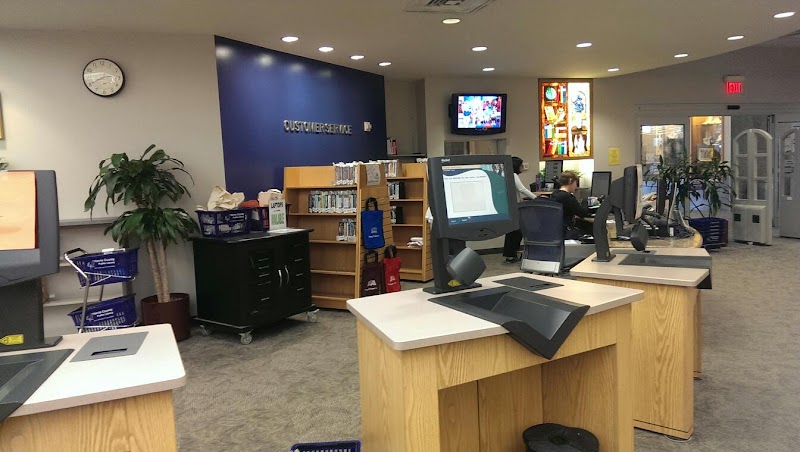 Clear Lake City-County Freeman Branch Library - Photo 7