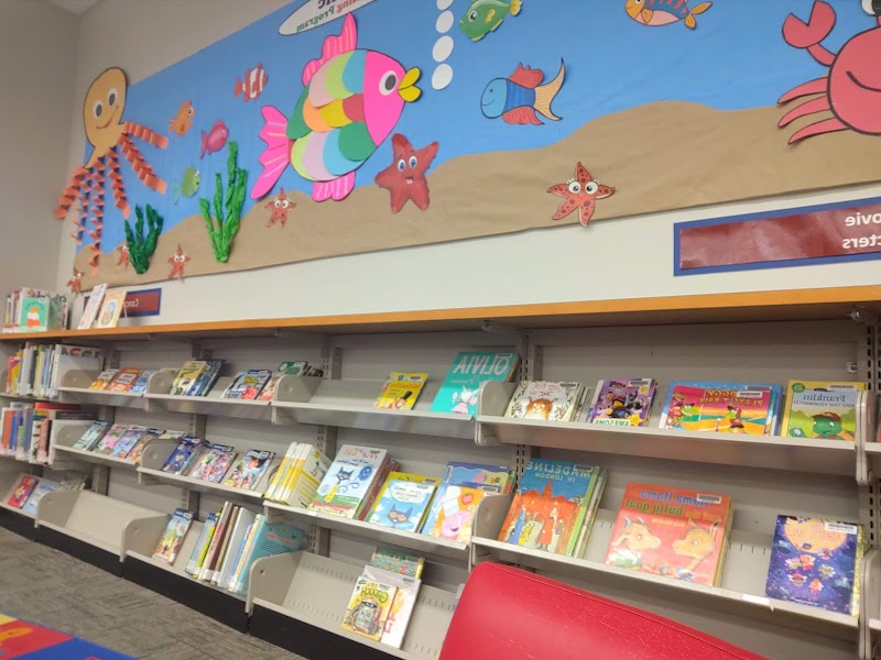 Clear Lake City-County Freeman Branch Library - Photo 9