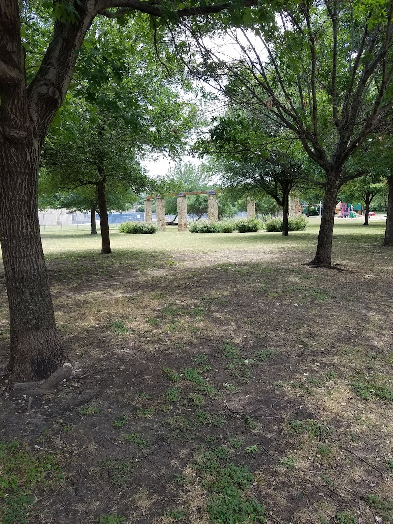 Cochran Park - Photo 3