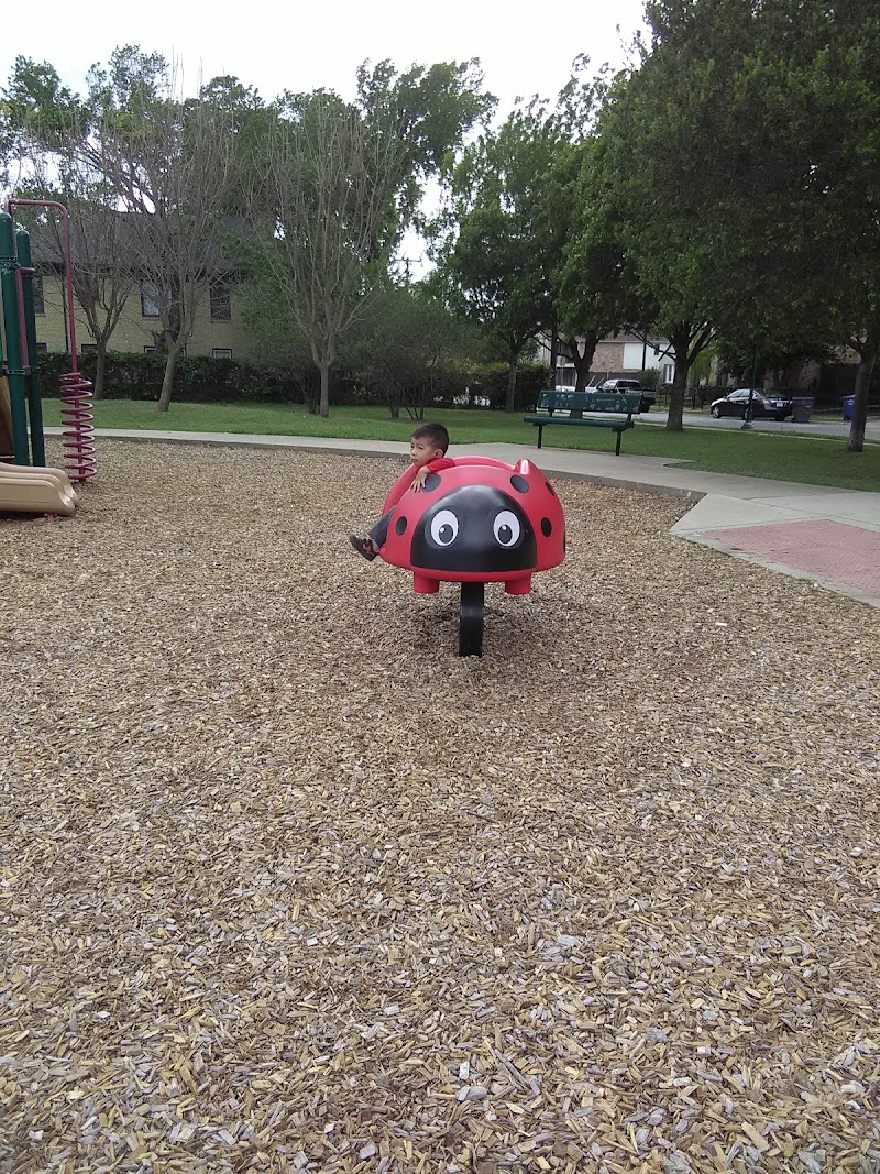Cochran Park - Photo 5