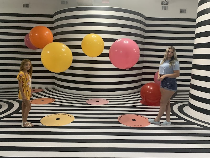 Color Factory Houston - Photo 3