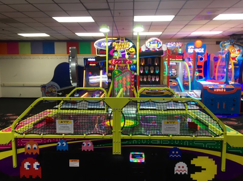 Country Club Lanes