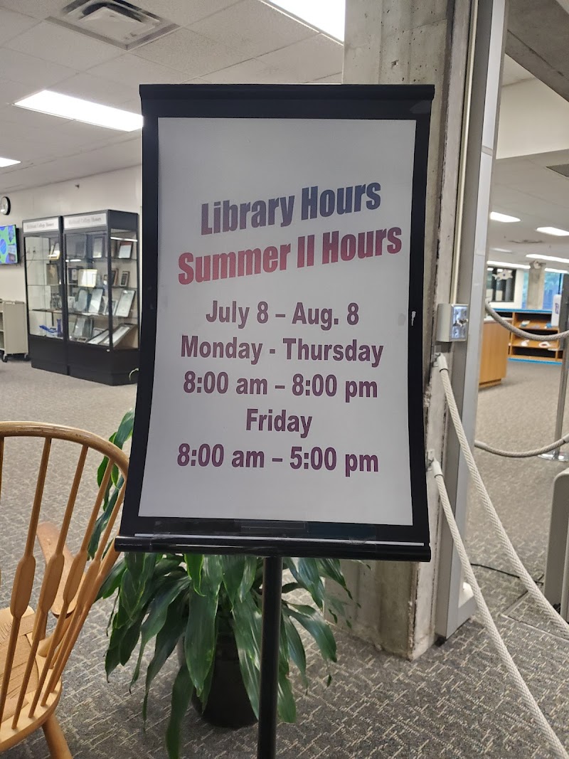 Dallas College Richland Campus Library - Photo 3