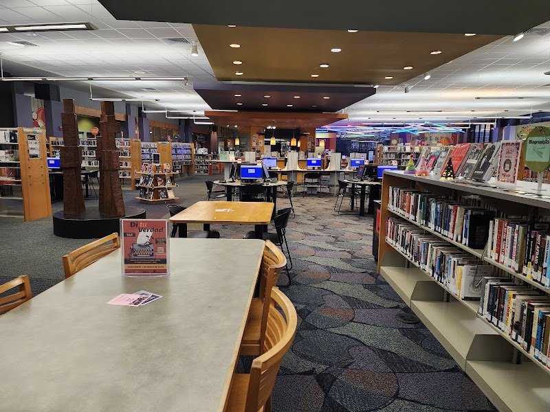Dallas West Branch Library