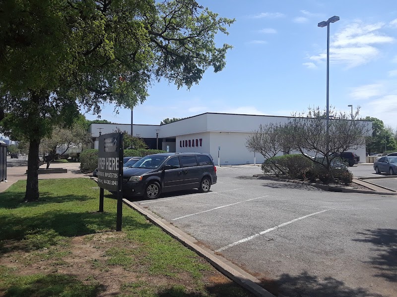 Dallas West Branch Library - Photo 2
