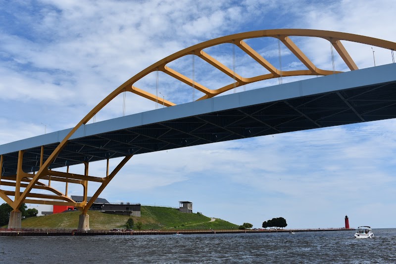 Daniel W. Hoan Memorial Bridge
