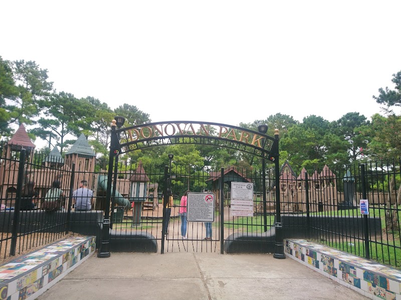 Donovan Park - Photo 2