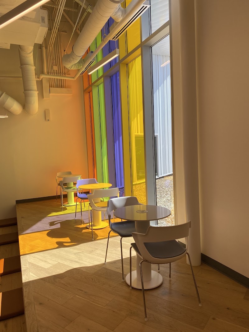 Dr. Shannon Walker Neighborhood Library - Photo 7