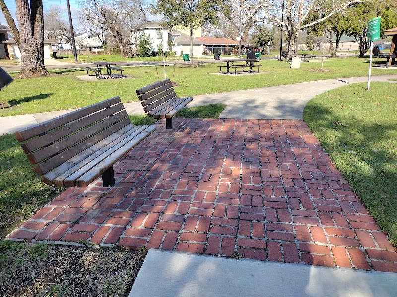 Earl Henderson Park - Photo 3
