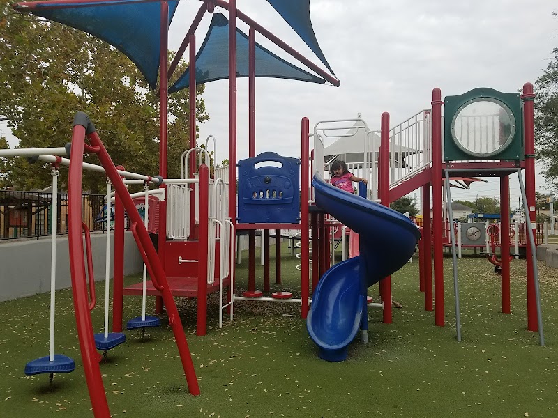 Eastwood Park - Photo 6