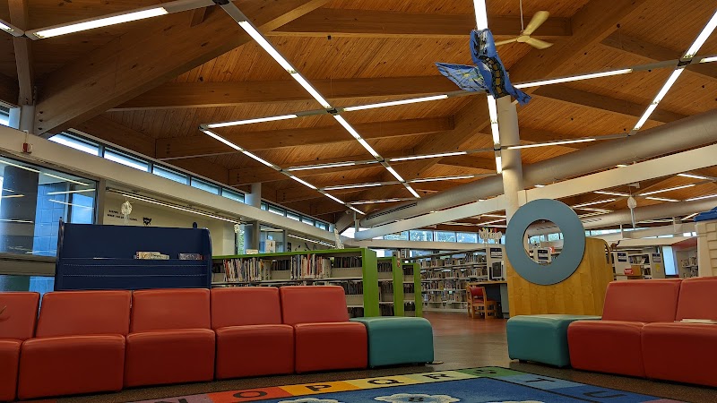Everett Collier Regional Library - Photo 3