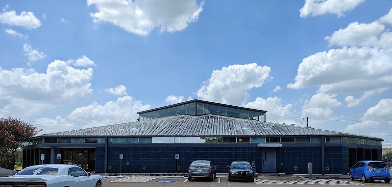 Everett Collier Regional Library - Photo 4