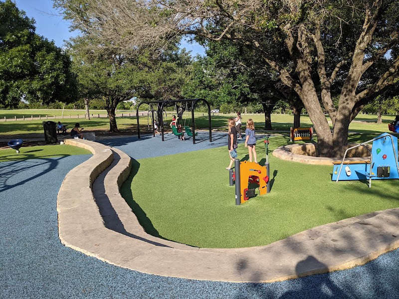 Flag Pole Hill Park - Photo 3