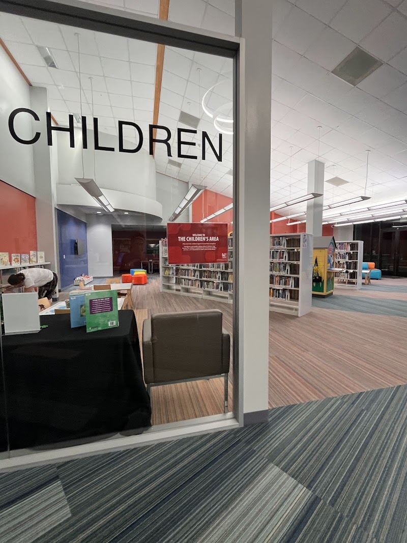Flores Neighborhood Library - Photo 8