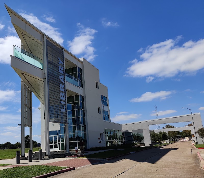 Fort Bend County Libraries - Missouri City Branch - Photo 2