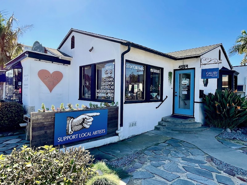 Gallery At Land's End