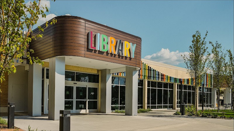 Garland Central Library - Photo 3