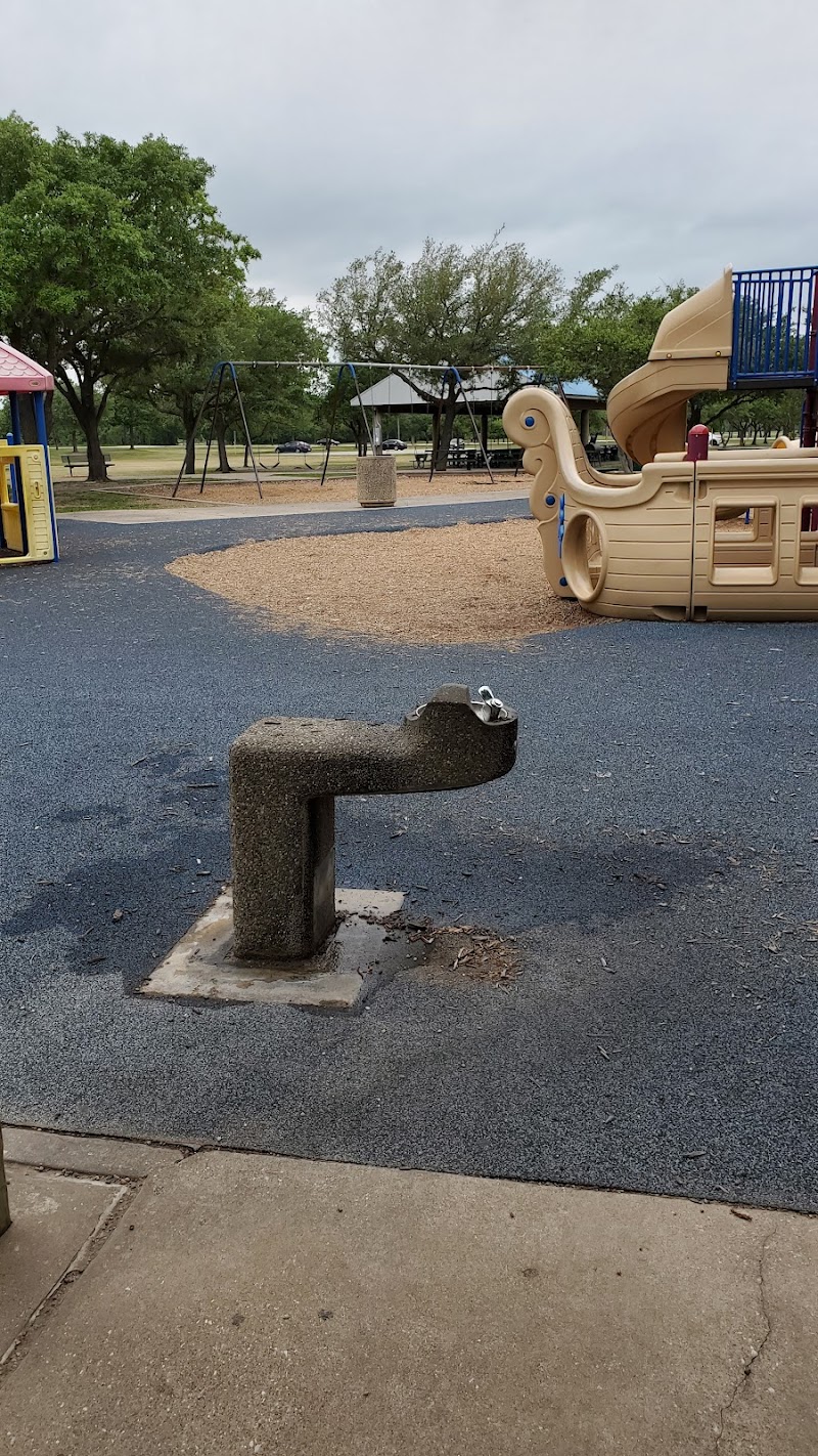 George Bush Park Childrens Playground - Photo 5