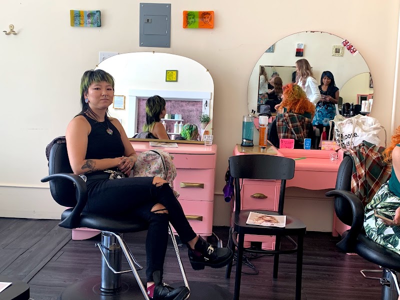 Glama-Rama! Salon