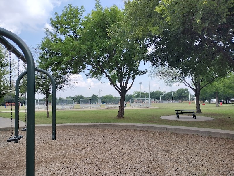 Glencoe Park - Photo 2