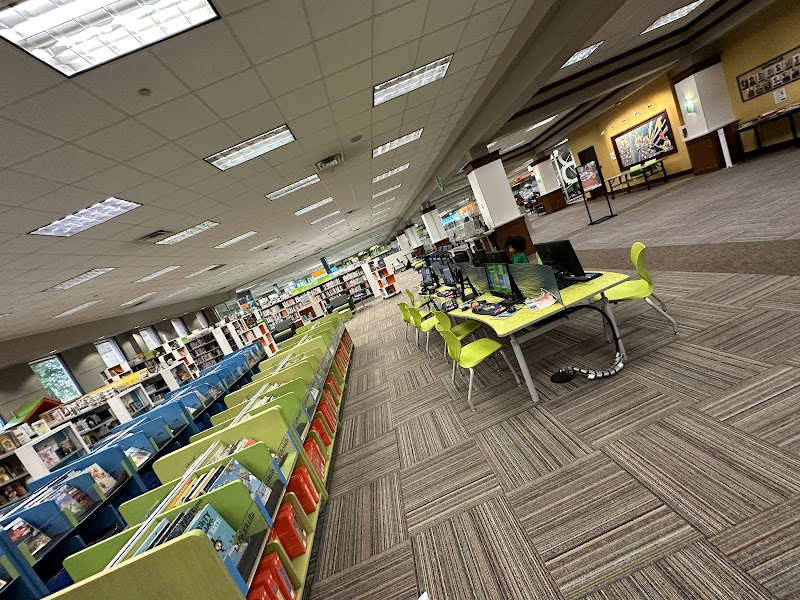 Grand Prairie Library - Photo 4