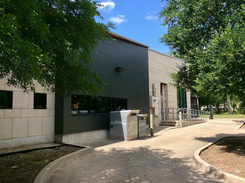 Grauwyler Park Branch Library - Photo 2