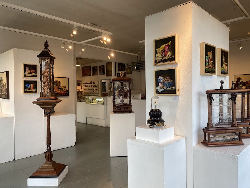 Guardino Gallery