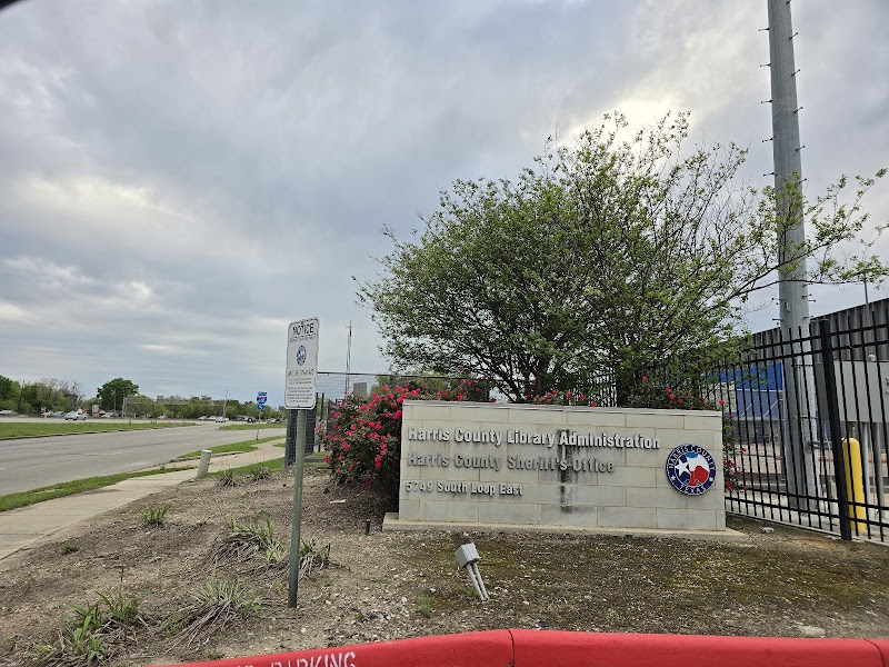 Harris County Public Library - Photo 3