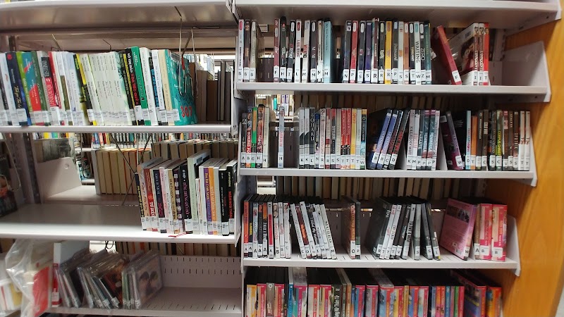 Harris County Public Library - Maud Smith Marks Branch - Photo 3