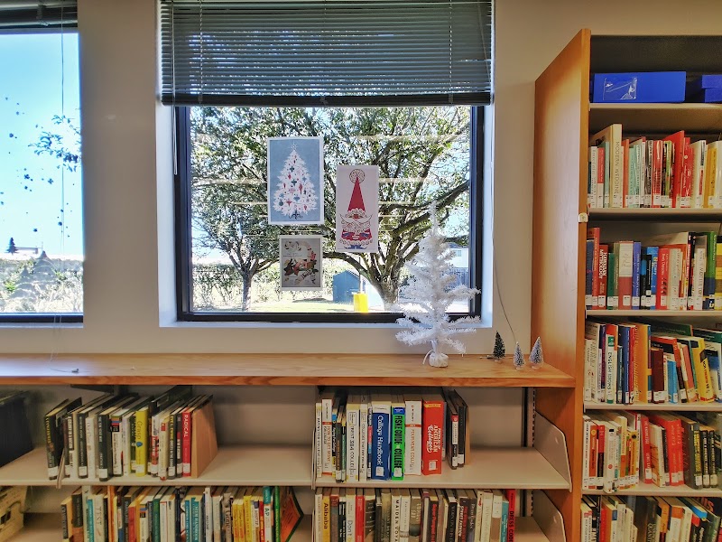 Harris County Public Library - Maud Smith Marks Branch - Photo 5