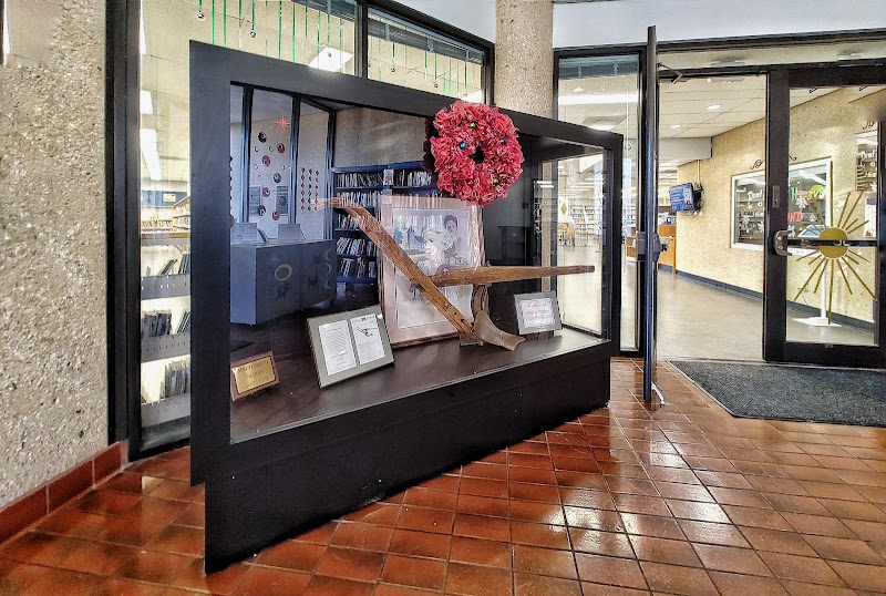 Harris County Public Library - Maud Smith Marks Branch - Photo 8