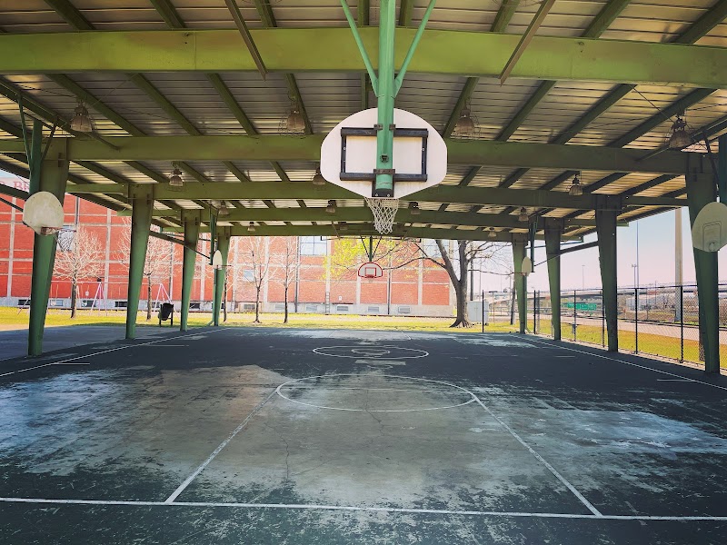 Hennessy Park - Photo 3