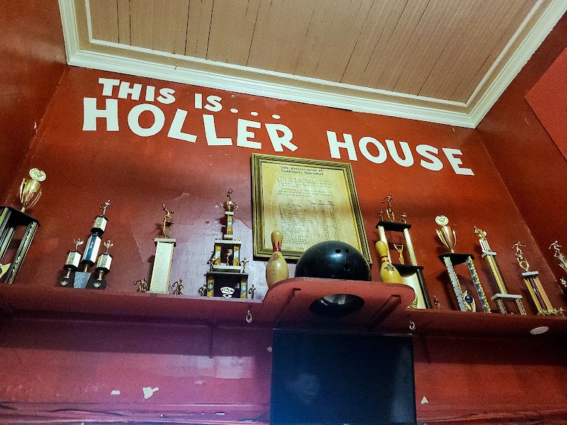 Holler House | Milwaukee and the Nation’s Oldest Alleys