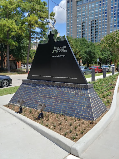 Holocaust Museum Houston - Photo 7